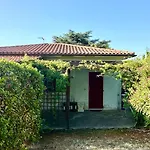 Con Giardino E Posto Auto A - N183 Apartament *