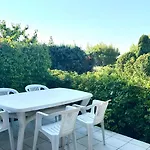 Con Giardino E Posto Auto A - N183 Numana