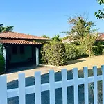 Con Giardino E Posto Auto A - N183 Numana