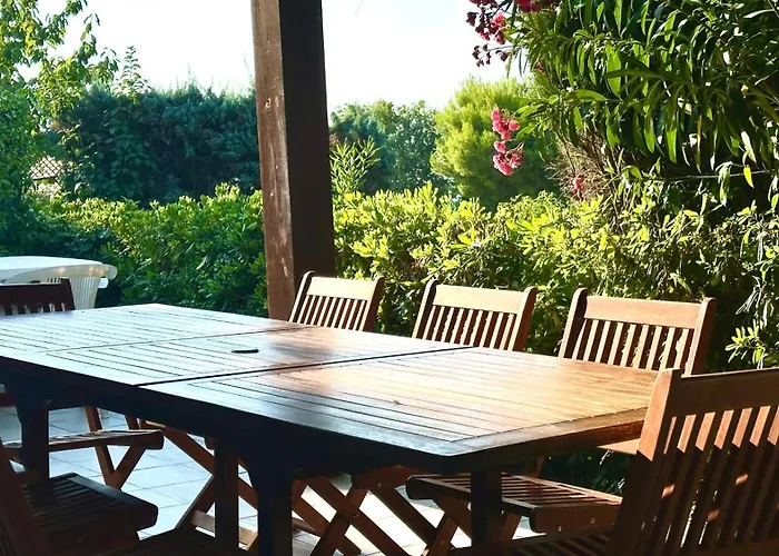 Con Giardino E Posto Auto A - N183