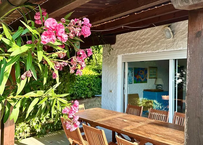 Con Giardino E Posto Auto A - N183 Διαμέρισμα *