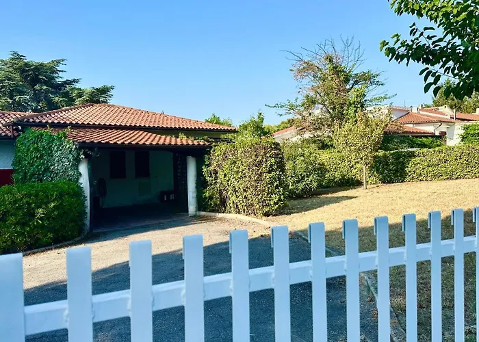 Con Giardino E Posto Auto A - N183 Numana